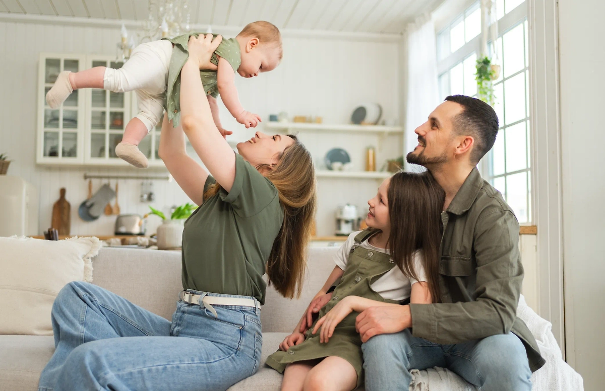 Обложка © Shutterstock / FOTODOM/ Julia Zavalishina