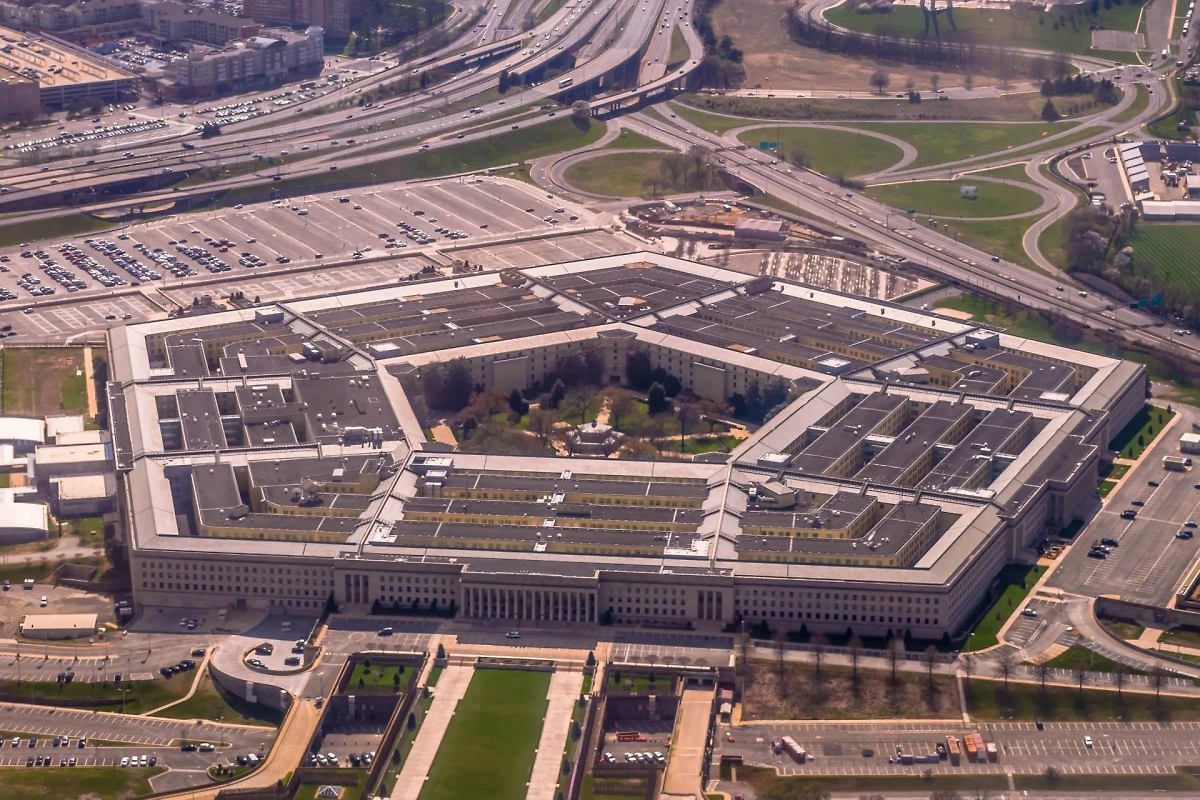 Обложка © Shutterstock / FOTODOM / Keith J Finks