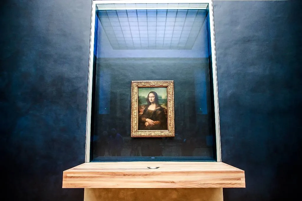 Самое легендарное музейное ограбление XX века: конечно, оно связано с картиной «Мона Лиза». Фото © ТАСС / EPA / CHRISTOPHE PETIT TESSON
