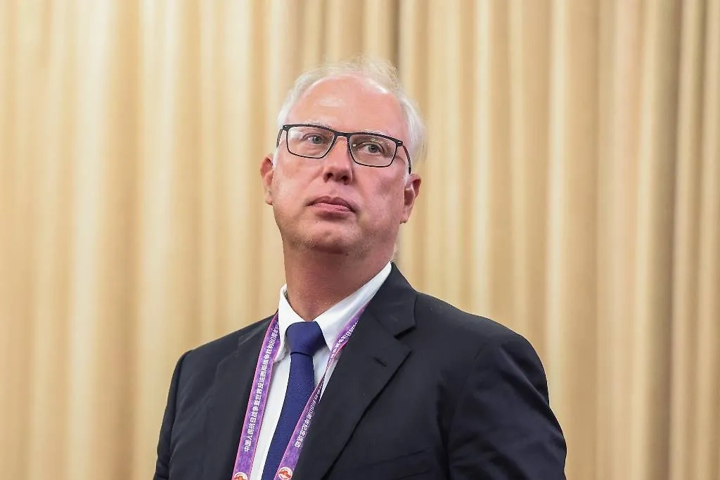 Обложка © ТАСС / EPA / POOL / MAXIM SHEMETOV