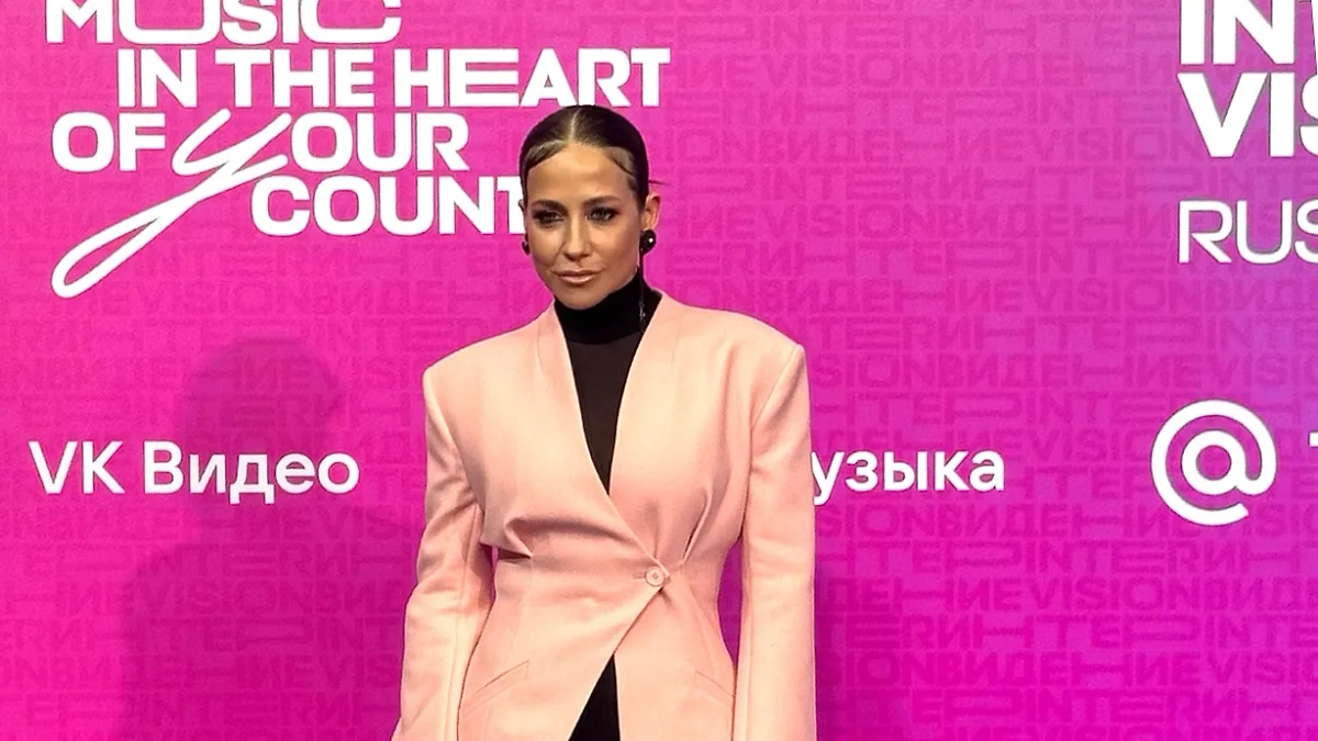 Телеведущая Юлия Барановская. Обложка © Life.ru