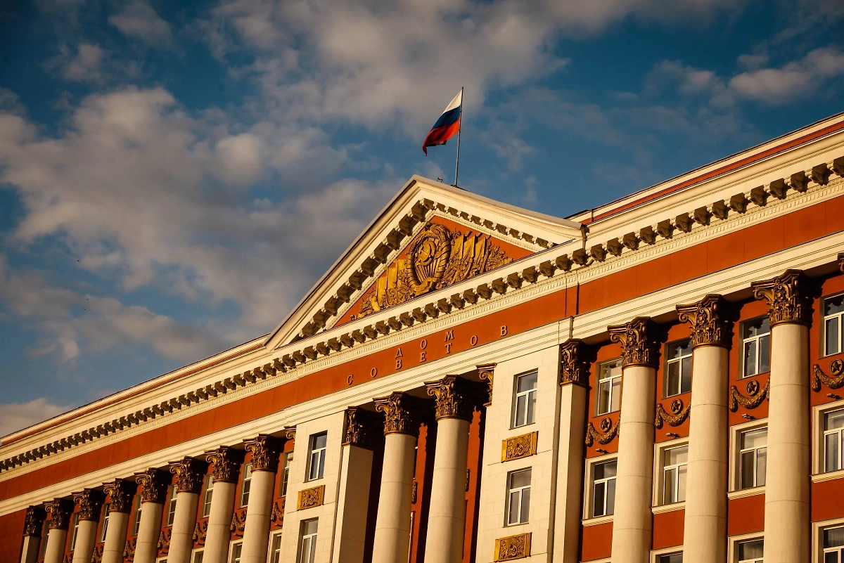 Обложка © Telegram / Александр Хинштейн