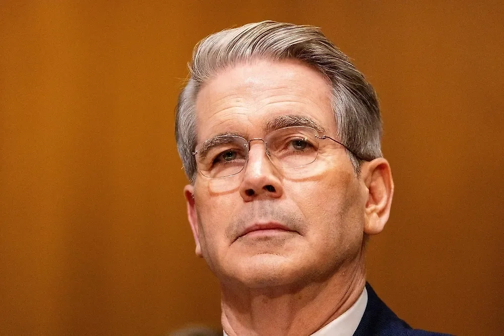 Скотт Бессент. Обложка © Shutterstock / FOTODOM / Maxim Elramsisy