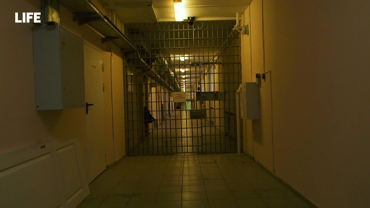 Внутренности нашей «Снежинки». Выглядит гнетуще, но это современное здание, оно красивое. Фото © Life doc