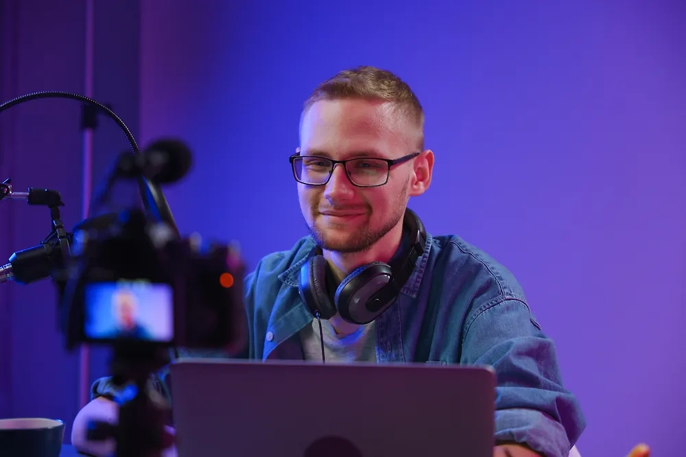 Донат-сервисы набирают популярность. Обложка © Shutterstock / FOTODOM / Ignatiev Alexandr