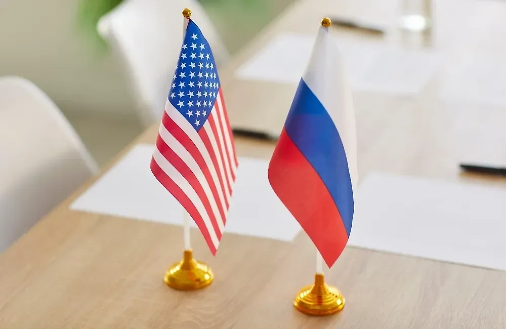 Обложка © Shutterstock / FOTODOM / Studio Romantic