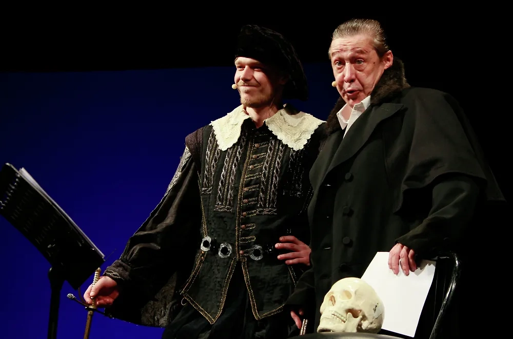 Обложка © РИА Новости / Валерий Левитин