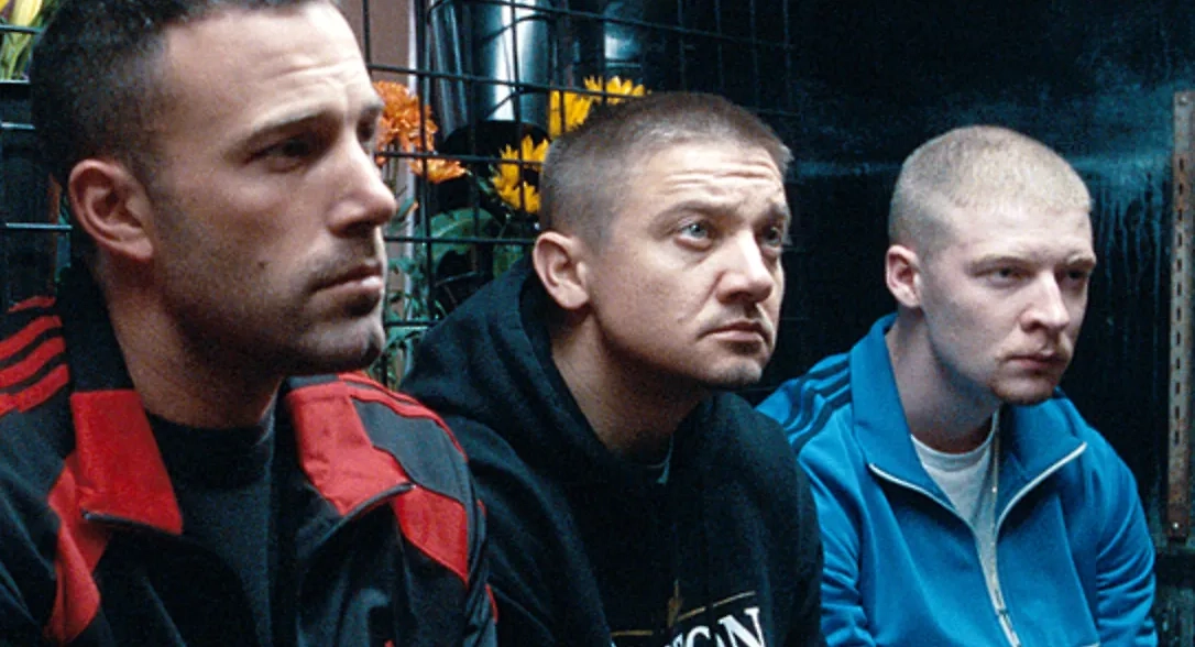 «Город воров» фильм 2010: криминальная драма Бена Аффлека про ограбление банков в Бостоне. Фото © Кадр из фильма «Город воров», режиссёр Бен Аффлек, сценарист Питер Крэйг и т. д. / Kinopoisk