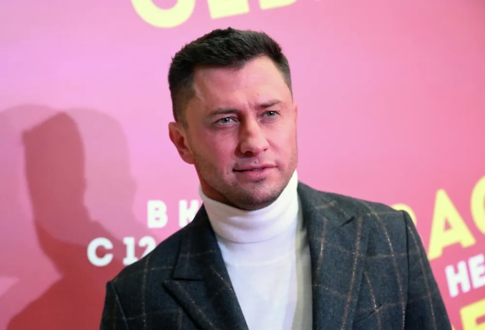 Павел Прилучный судится с Агатой Муцениеце за алименты на общих детей. Фото © РИА «Новости» / Илья Питалев