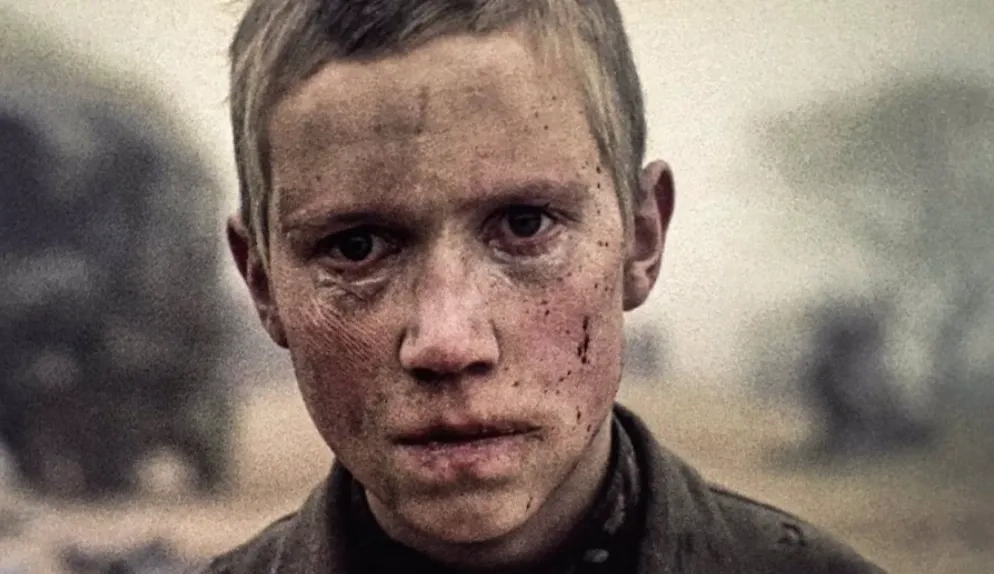 Самые пронзительные финалы советского кино: десять шедевров драмы. Фото © Кадр из фильма «Иди и смотри», режиссёр Элем Климов, сценаристы Алесь Адамович, Элем Климов / Kinopoisk