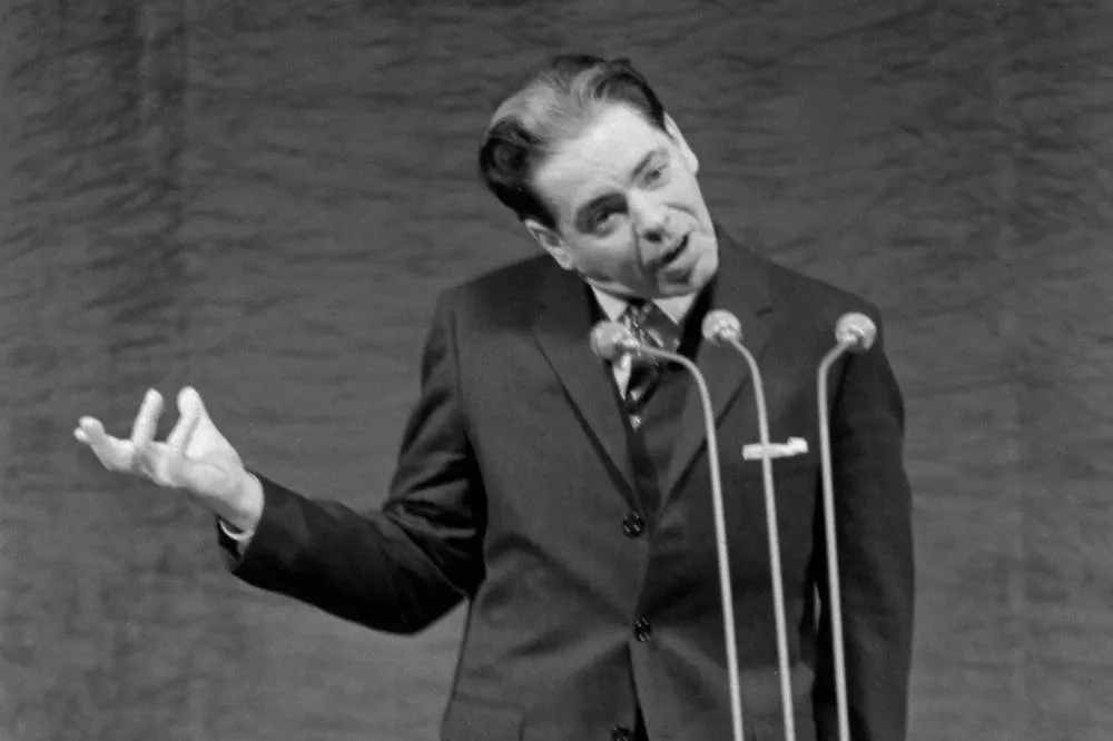 Монолог Райкина про дефицит и вкус повторяла вся страна. Фото © ТАСС / Кассин Евгений