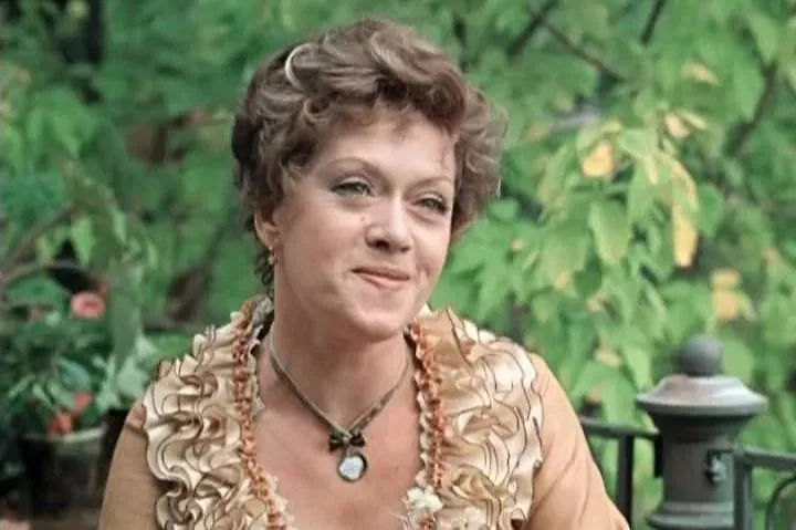 Тёща мечты: 5 типов из советского и российского кино. Фото © Кадр из фильма «Жестокий романс», режиссёр Эльдар Рязанов, сценаристы Эльдар Рязанов, Александр Островский / Kino-teatr