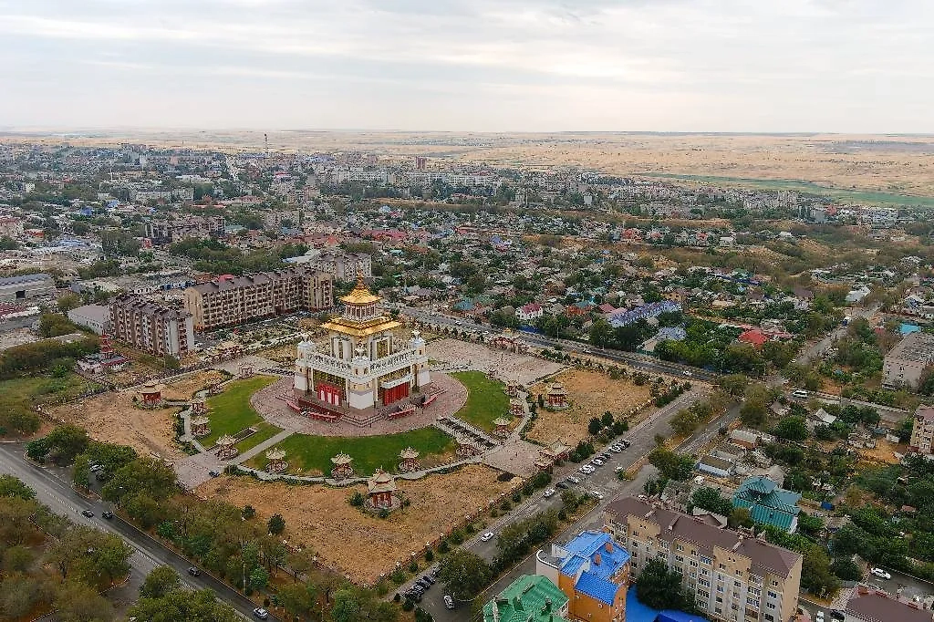 Вид на Элисту. Обложка © ТАСС / Эрик Романенко