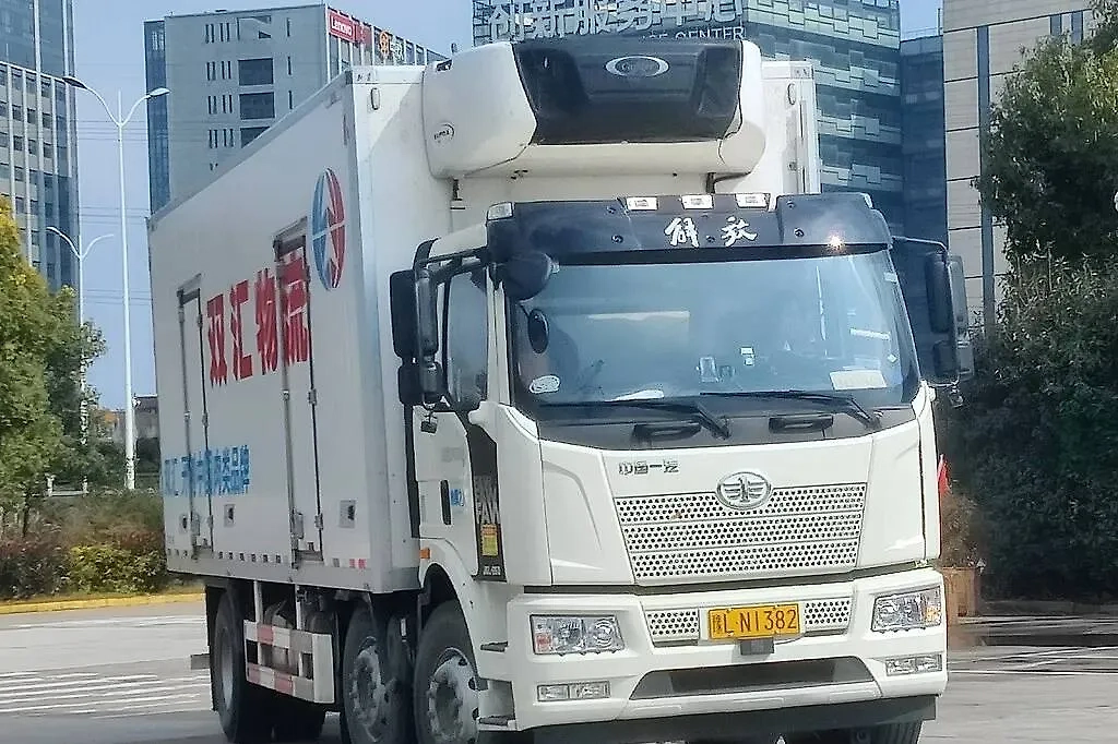 FAW Jiefang J6L. Обложка © Wikipedia / Elizbeth smith