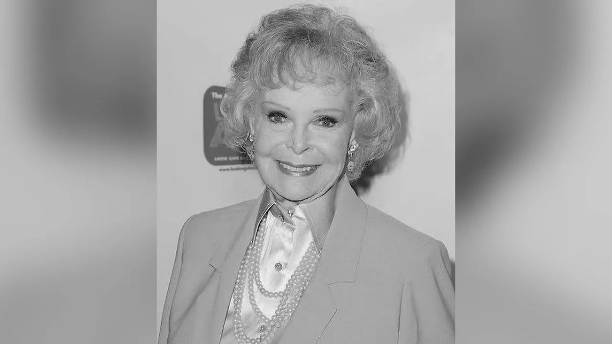 Обложка © Facebook (признан экстремистской организацией и запрещён на территории Российской Федерации) / Charles Tranberg