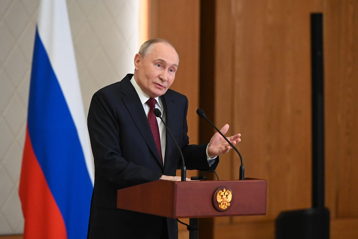 «Сидят на золотых горшках»: Путин впервые высказался о коррупционном скандале на Украине