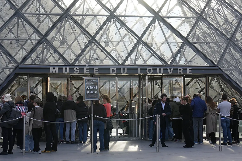 Обложка © ТАСС / Thibault Camus / АР 