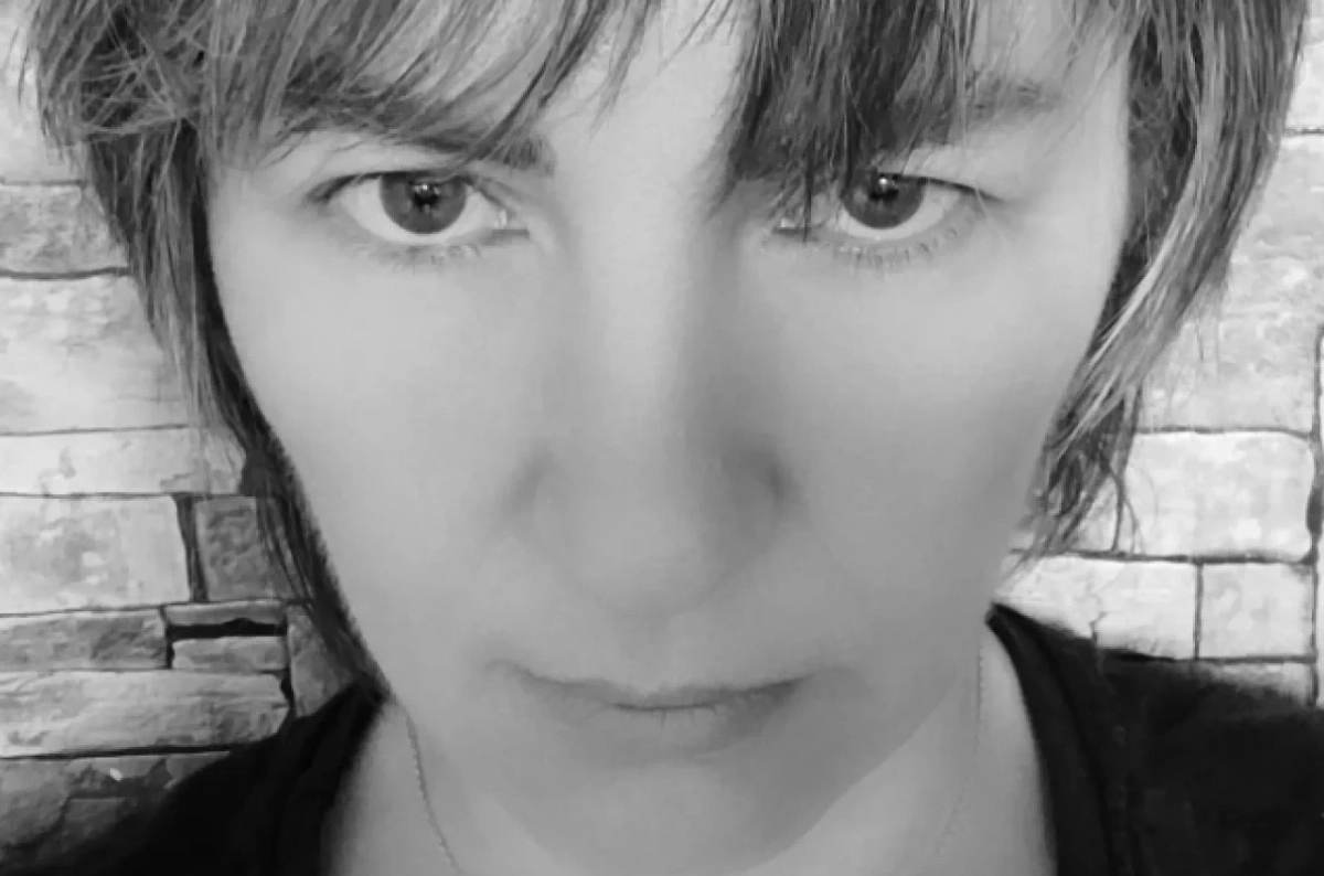 Ирина Севастьянова. Обложка © Instagram (признан экстремистской организацией и запрещён на территории Российской Федерации) / almas_begrationi