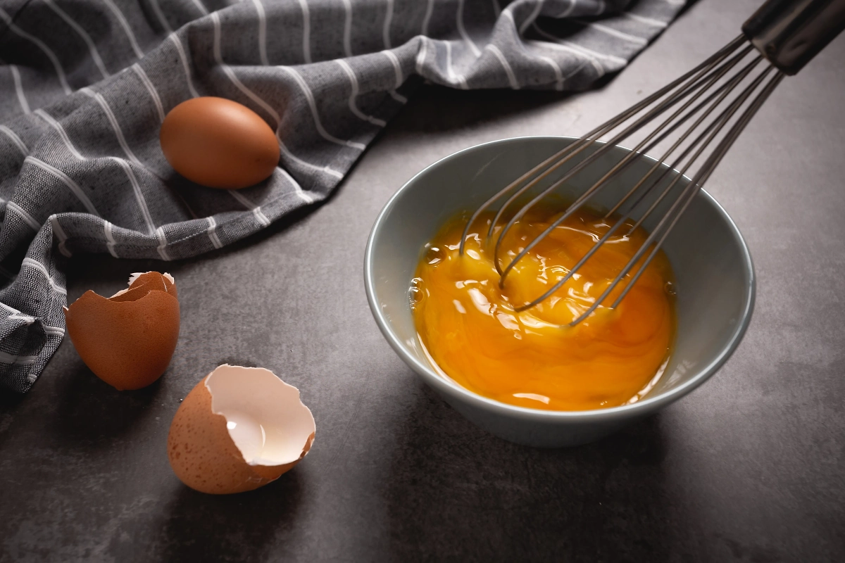 Как правильно испечь бисквит для пирожного «Картошка». Фото © Freepik