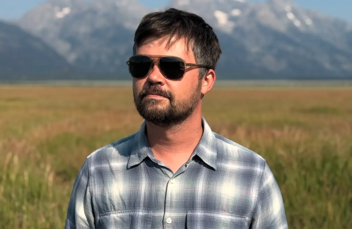 Обложка © Instagram (признан экстремистской организацией и запрещён на территории Российской Федерации)/ vasyaoblomov