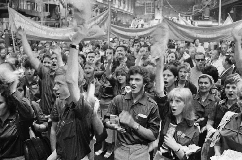 Советская молодёжь на архивных снимках: 10 фото ко Дню комсомола. Фото © ТАСС / Юрий Белинский, Олег Пороховников