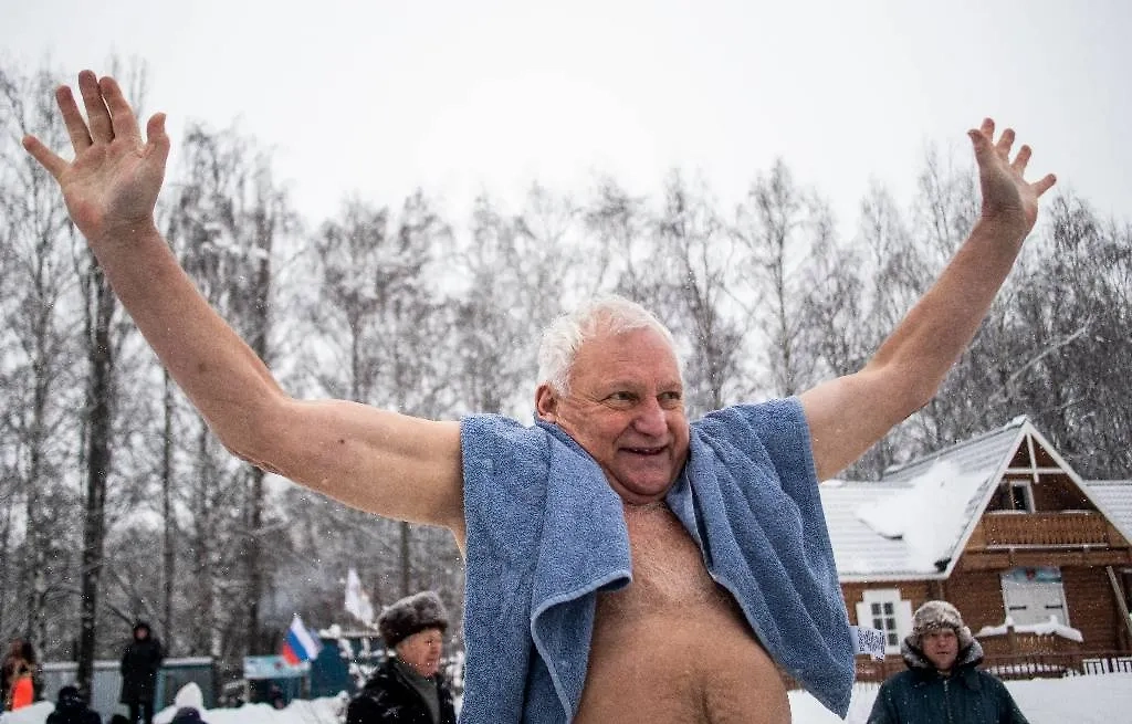 Чемпионат по зимнему плаванию в Нижнем Новгороде. Фото © Михаил Солунин/ТАСС