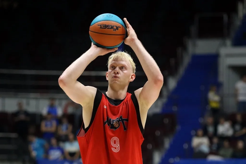 Баскетболист Даниил Касаткин. Обложка © ТАСС / Максим Константинов