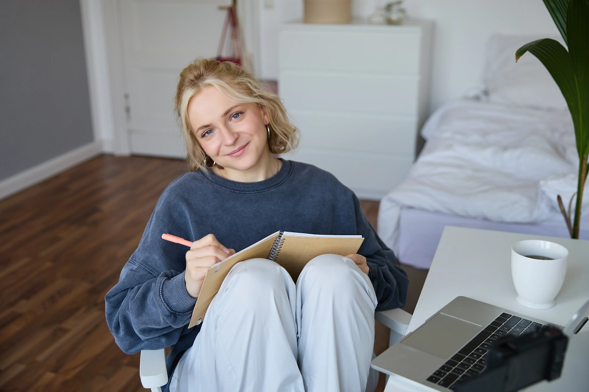 Лунный календарь на ноябрь 2025 — самые благоприятные дела месяца в полнолуние и новолуние. Фото © Freepik / benzoix