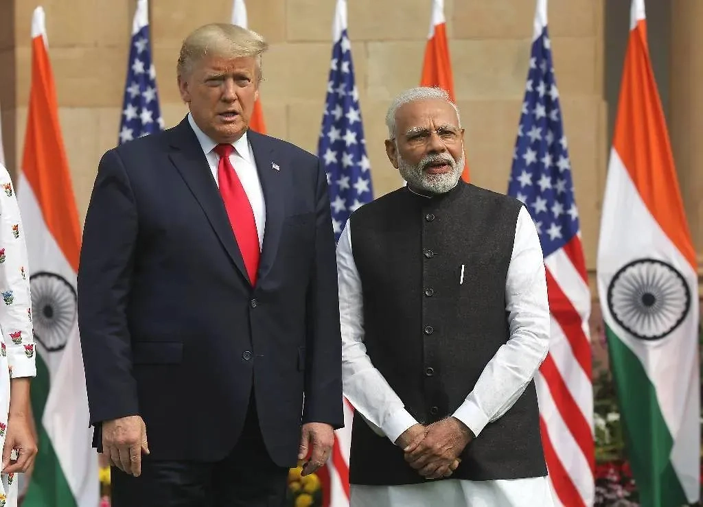 Обложка © ТАСС / EPA / RAJAT GUPTA