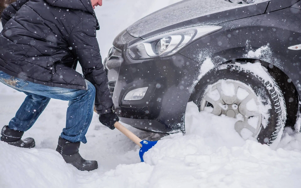 Зимнее вождение в Москве: 6 правил которые спасут от аварии. Фото © Shutterstock / FOTODOM / T.Den_Team