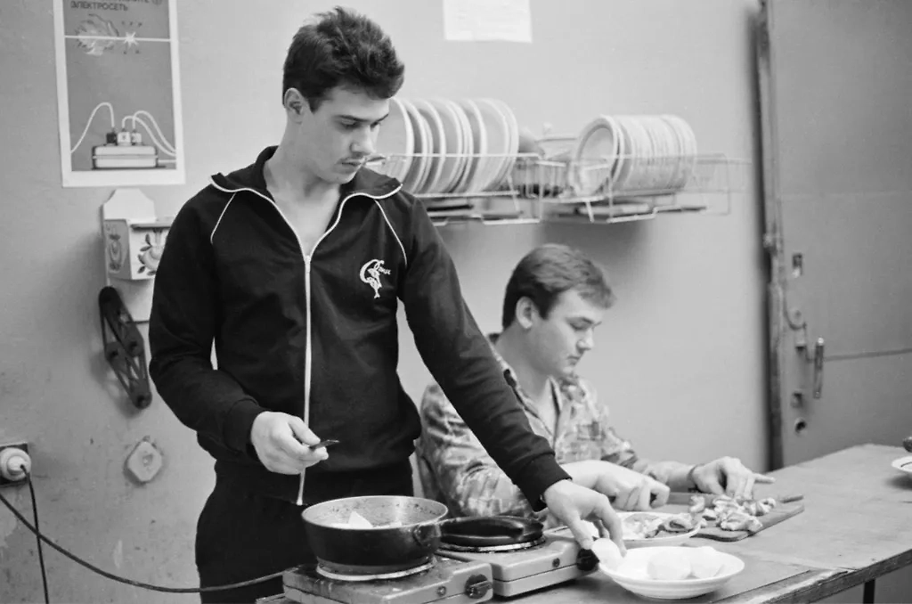 Рецепты советских времён для быстрого и вкусного ужина. Фото © ТАСС / Леонид Свердлов