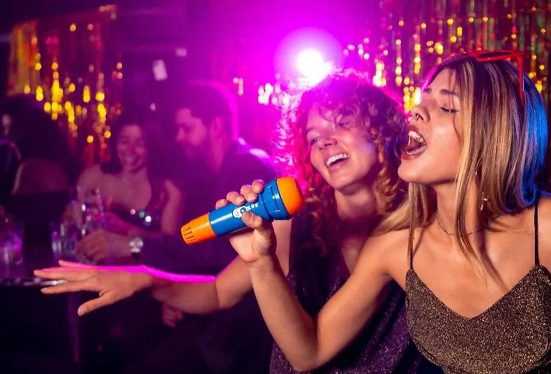 Обложка © Shutterstock / FOTODOM/ Unai Huizi Photography