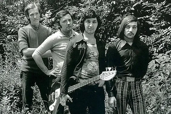 1973 г. А. Лосев, С. Дьячков, С. Намин, Ю. Фокин. ВИА «Цветы» — как он вообще образовался? Однажды Стас пришёл на концерт Саши. Остальное — история. Фото © Wikipedia / Стас Намин