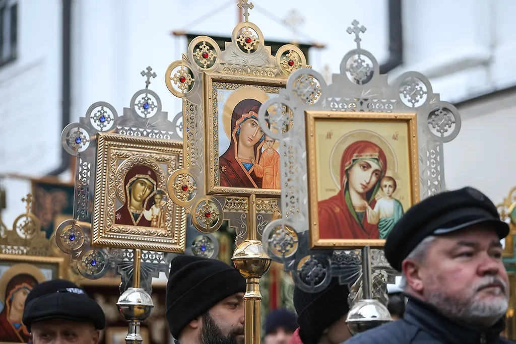 Праздник Казанской Божией Матери отмечается два раза в году. Но почему так? Что там за история? Фото © ТАСС / Андрей Титов / Бизнес Online