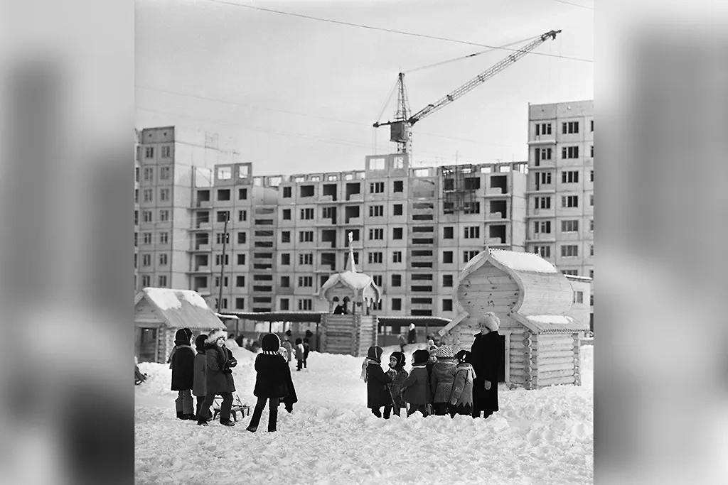 Как жили во дворах в СССР: уникальная подборка из архива. Фото © ТАСС / Виктор Садчиков