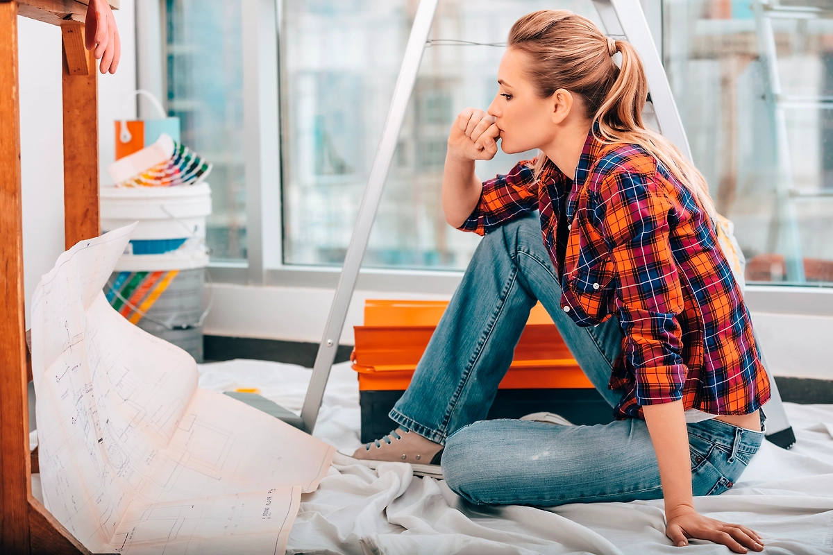 Строители рассказали, как сэкономить на ремонте. Обложка © Shutterstock / FOTODOM / Anna Om