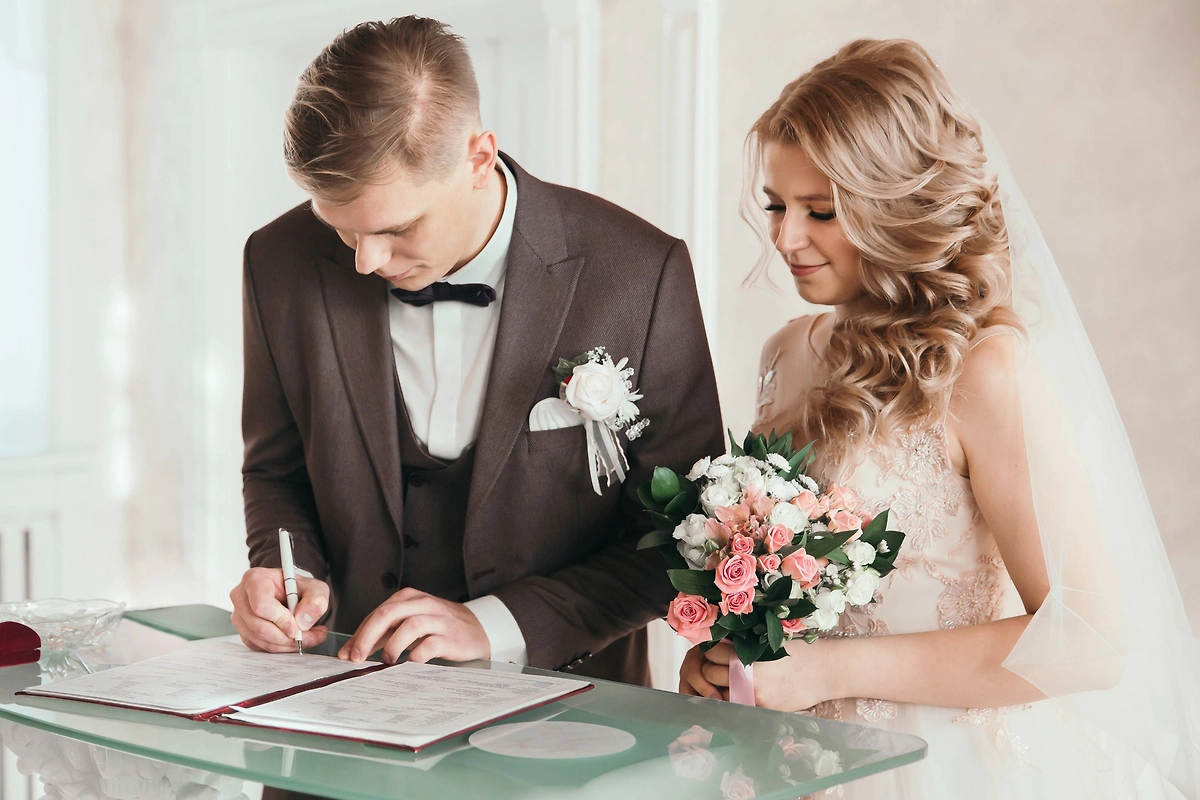 Правда ли, что дата свадьбы 26.06.2026 укрепит семью? Есть ли какие-то альтернативы этой дате? Фото © Shutterstock / FOTODOM / SmartPhotoLab