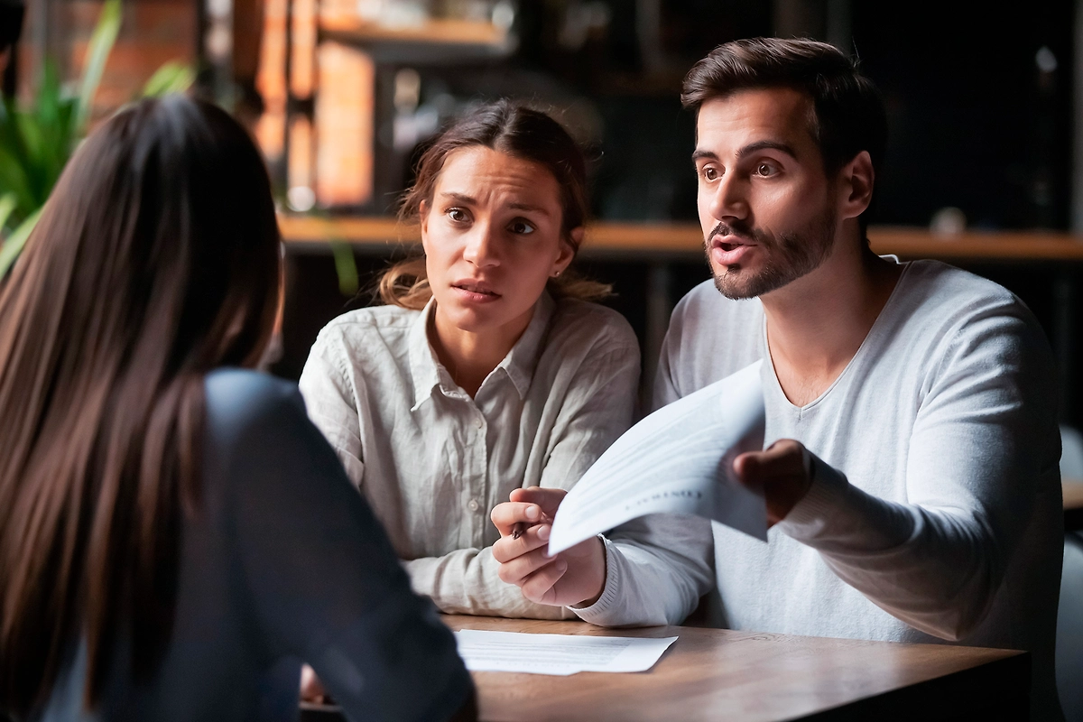 Юристы рассказали, как не остаться без квартиры. Обложка © Shutterstock / FOTODOM / fizkes