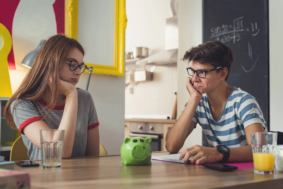 Мужчина, который разорит семью: семь тревожных сигналов от психологов. Фото © Shutterstock / FOTODOM / Dejan Dundjerski