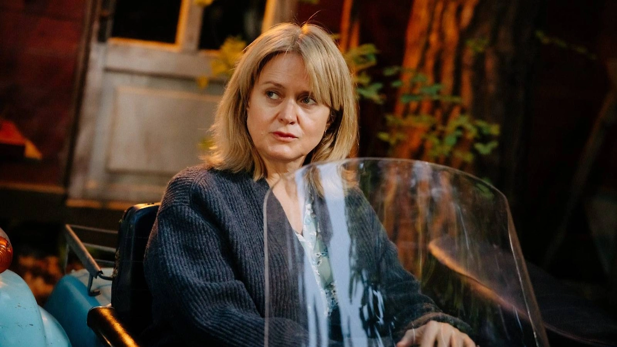 Фильм «Огненный мальчик» вышел в прокат 6 ноября 2025 года. Фото © Кадр из фильма «Огненный мальчик», режиссёр Надежда Михалкова, сценаристы Марина Степнова, Надежда Михалкова / Kino-teatr