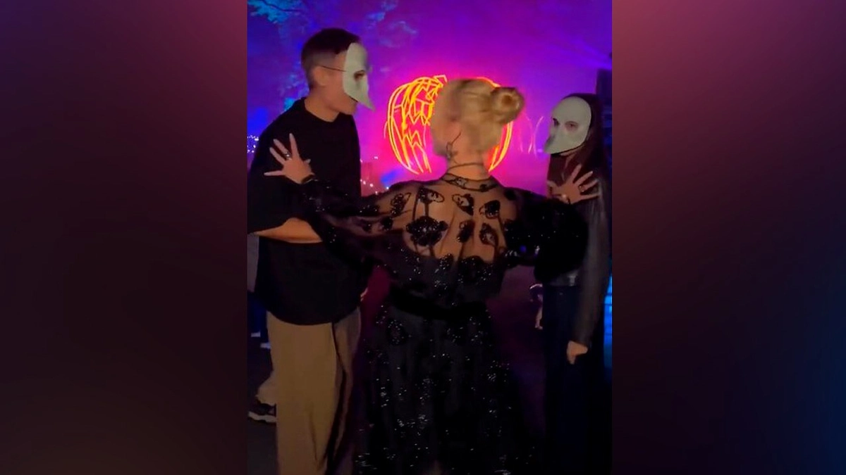 Орбакайте с семьёй. Фото © Instagram (соцсеть запрещена в РФ; принадлежит корпорации Meta, которая признана в РФ экстремистской) / orbakaite_k