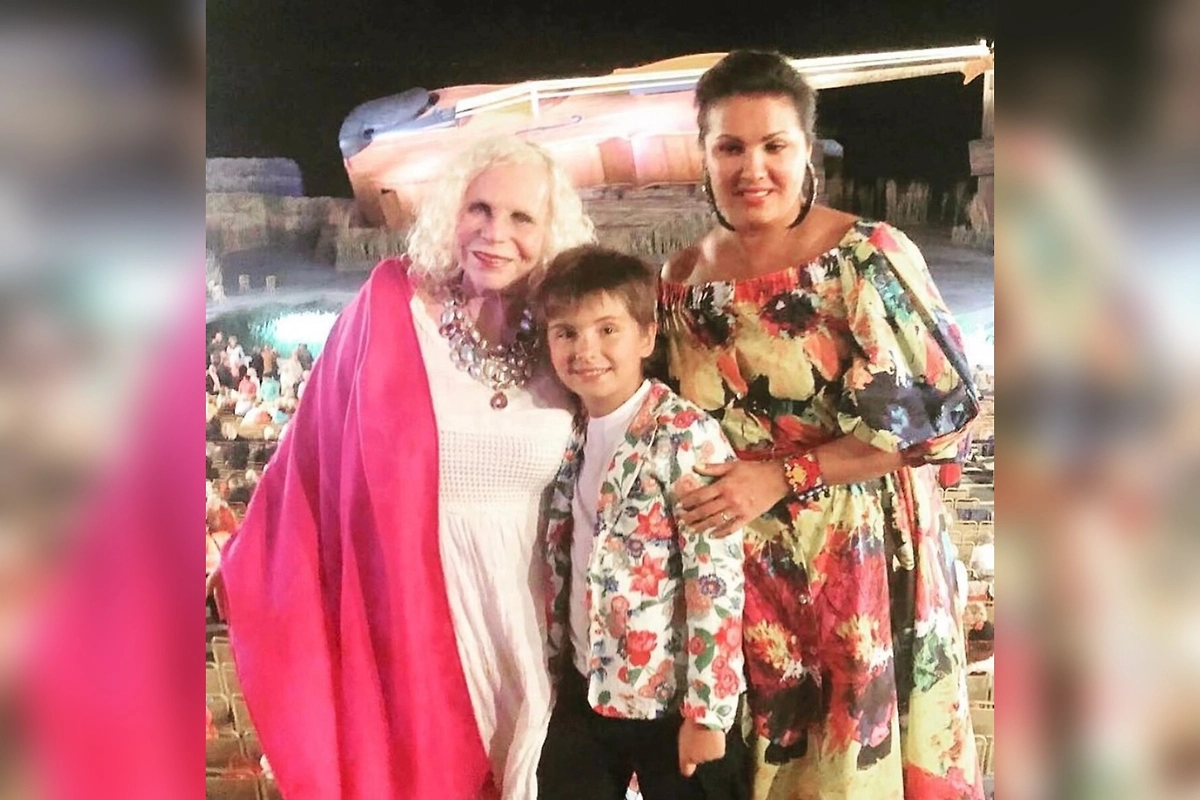 Нетребко показала фото с дочерью Имре Кальмана, которая ушла из жизни. Фото © Instagram (признан экстремистской организацией и запрещён на территории Российской Федерации) / anna_netrebko_yusi_tiago