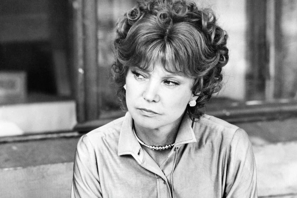 Людмила Гурченко для роли в «Вокзале для двоих» серьёзно изучала профессию официантки. Фото © РИА «Новости»