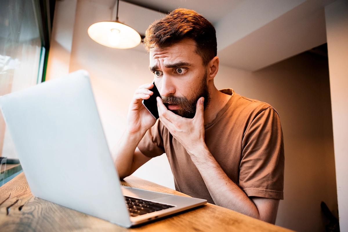 Мошенническая схема для работяг. Большое количество сотрудников крупных компаний с таким сталкивалось. Фото © Shutterstock / FOTODOM / Marharyta Gangalo