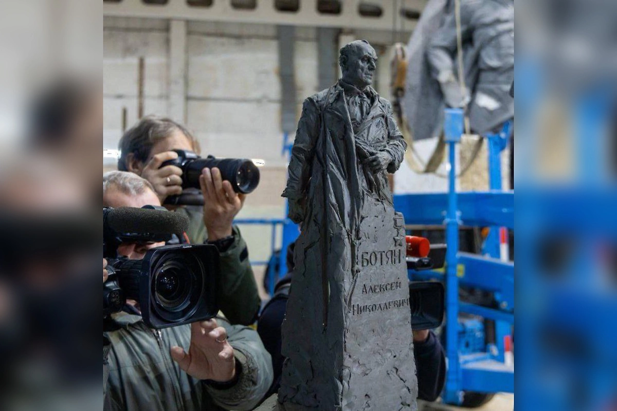 Памятные доски выдающимся разведчикам откроют в Москве. Фото © Telegram /Владимир Мединский