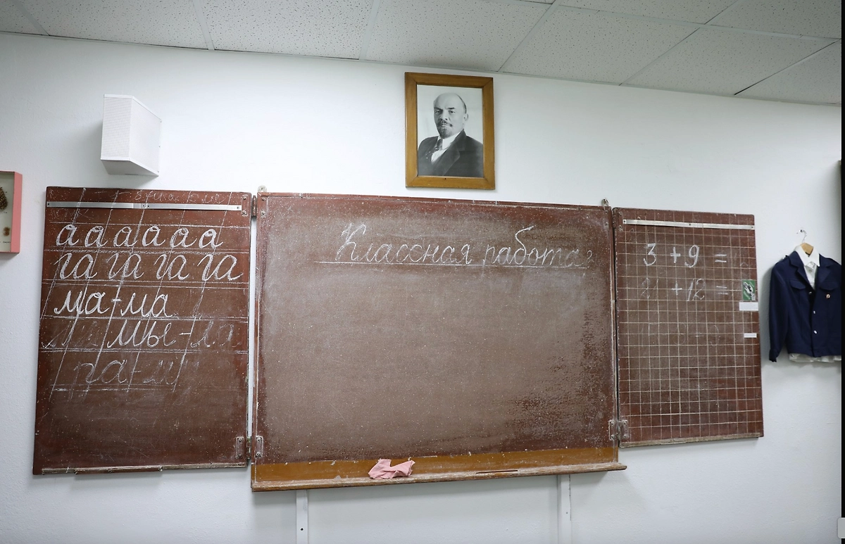 «Взрослые видят тот самый бидончик для молока и превращаются в детей»: Директор Музея СССР — о моде на ностальгию