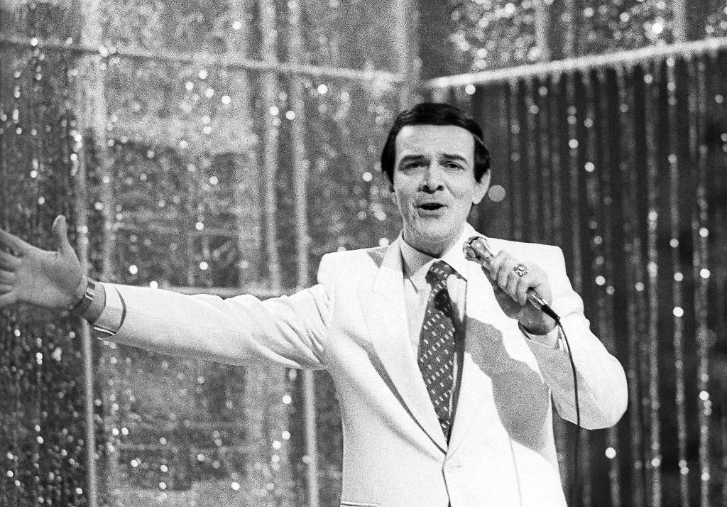 Певец Муслим Магомаев тоже был курильщиком. Фото © ТАСС / Виталий Созинов