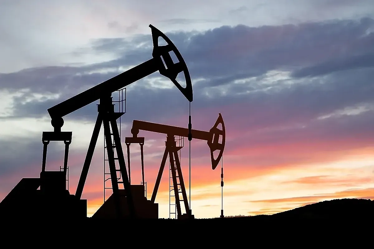 ОПЕК+ увеличит добычу нефти в декабре на 137 тысяч баррелей