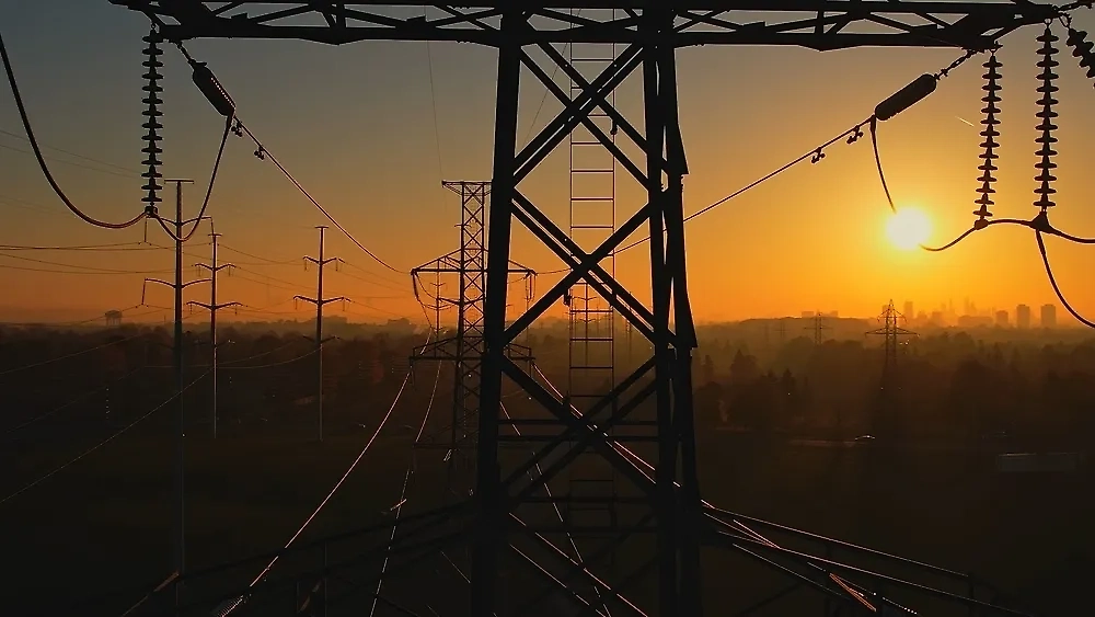 Обложка © Shutterstock / FOTODOM / MotionPixxle Studio