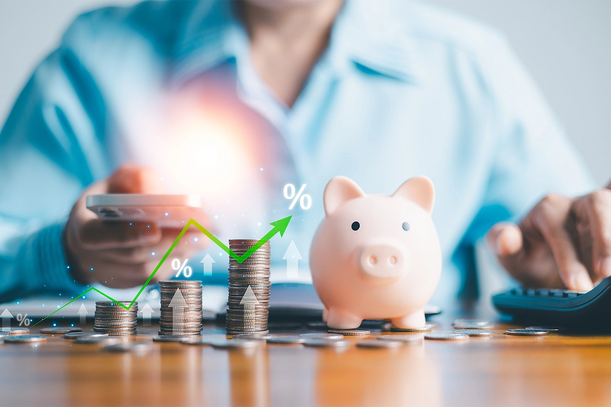 Экономисты рассказали, как изменятся условия по вкладам к концу года. Обложка © Shutterstock / FOTODOM / jd8